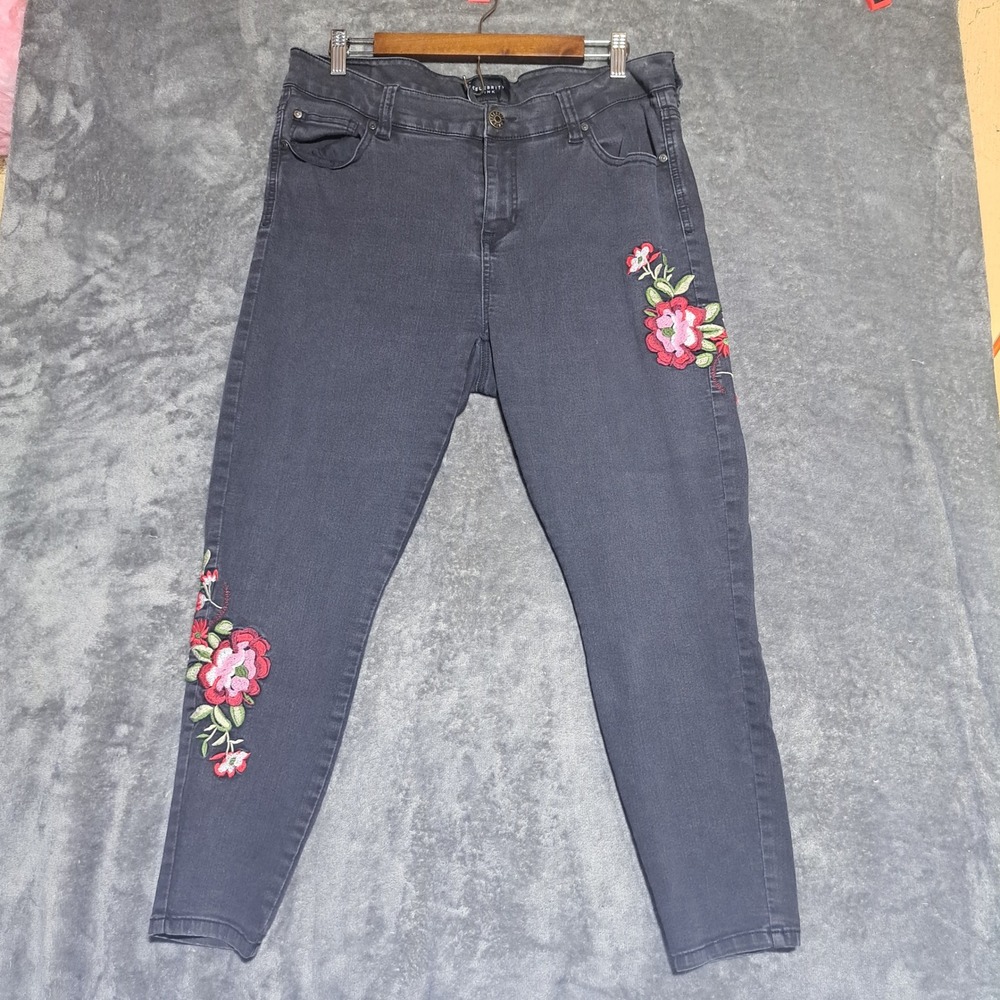 Celebrity Pink Black Floral Embroidered Mid Rise Ankle Skinny Jeans 16 Boho Chic